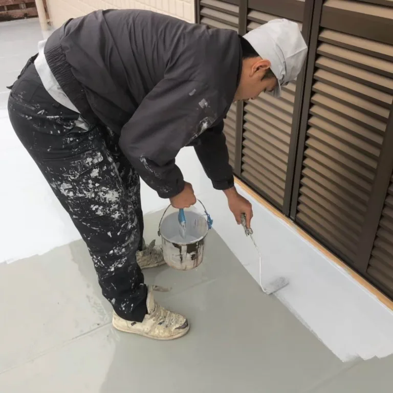 戸建て住宅ベランダのウレタン防水塗り替え工事｜2回目の施工で長期安心を実現（施工の様子）