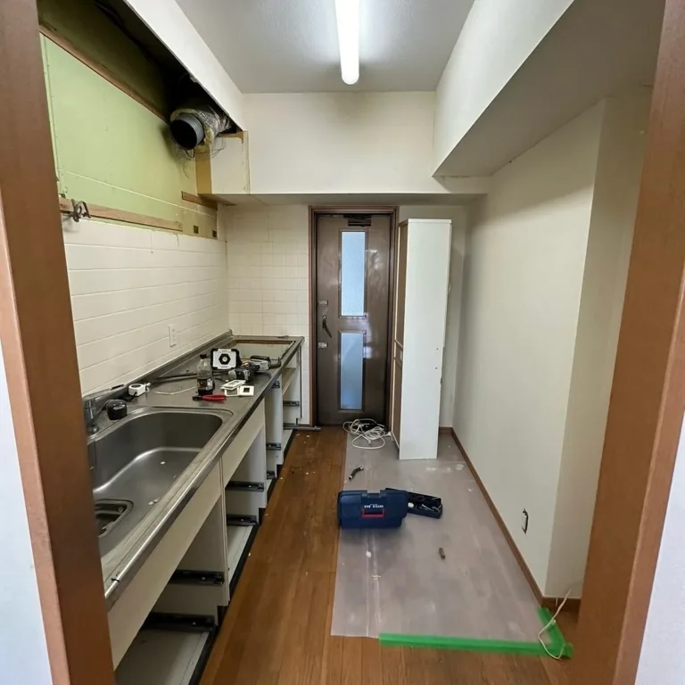 マンション部分リフォーム工事｜売買後のスムーズな引き渡しを実現する工程管理（施工の様子）