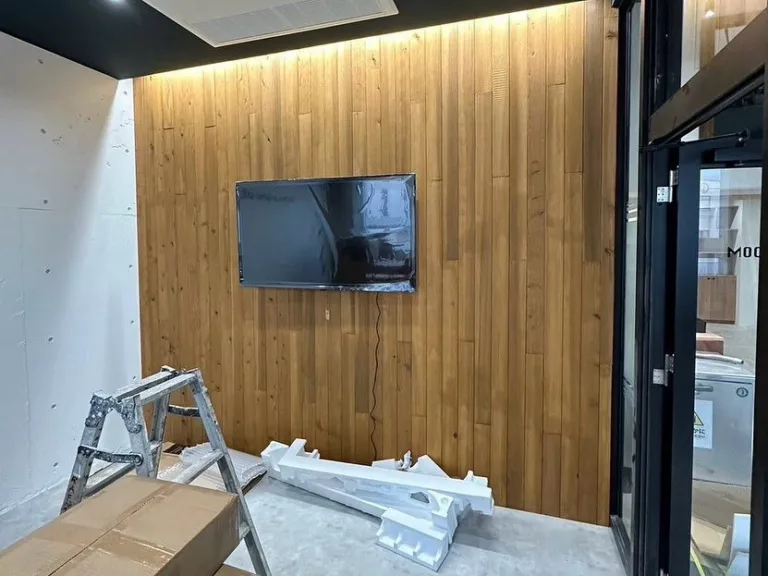 飲食店からレンタカー店舗へのリノベーション事例｜沖縄で実現する店舗新装工事の全工程（施工の様子）
